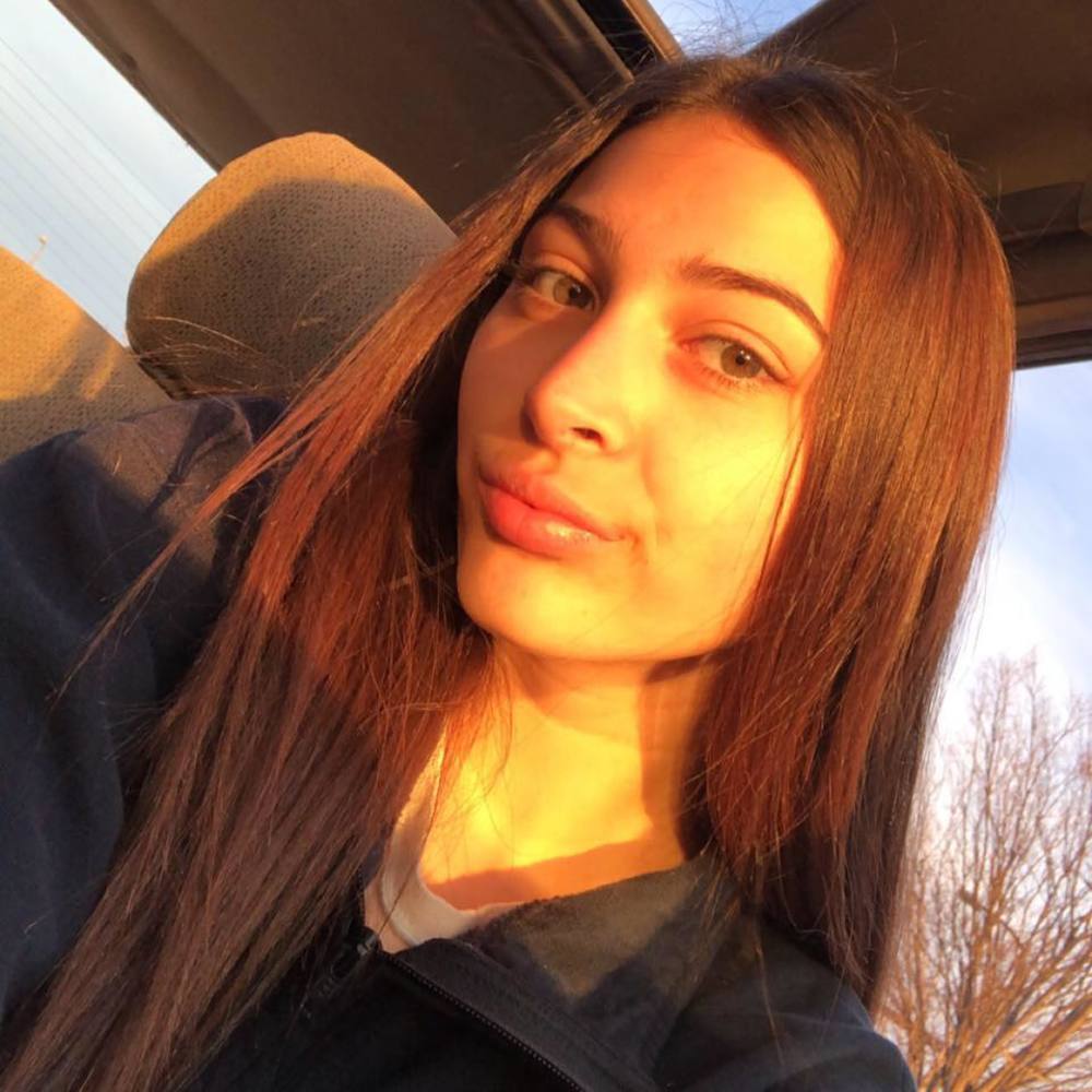 Meet your Posher, Angelina